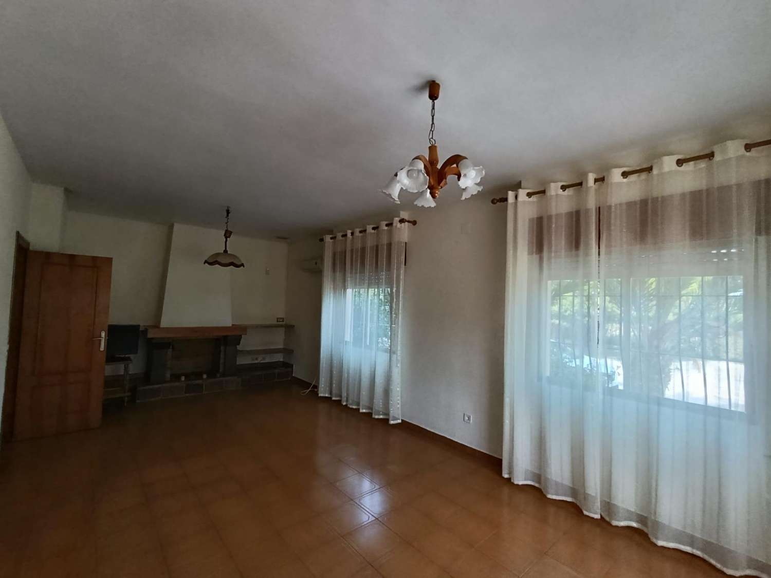Extraordinaria villa con dos viviendas gemelas
