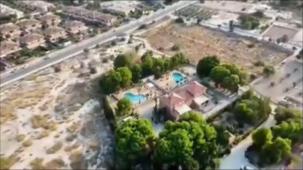 Extraordinaria villa con dos viviendas gemelas