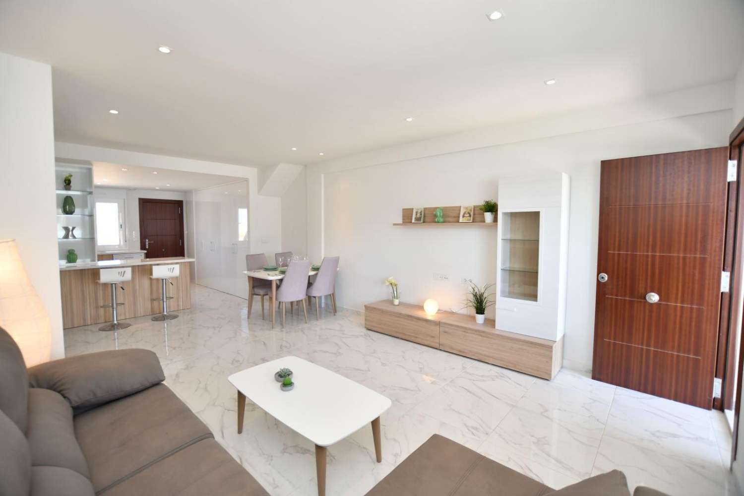 ¡Increíble Bungalow en Bellavista, San Miguel de Salinas!