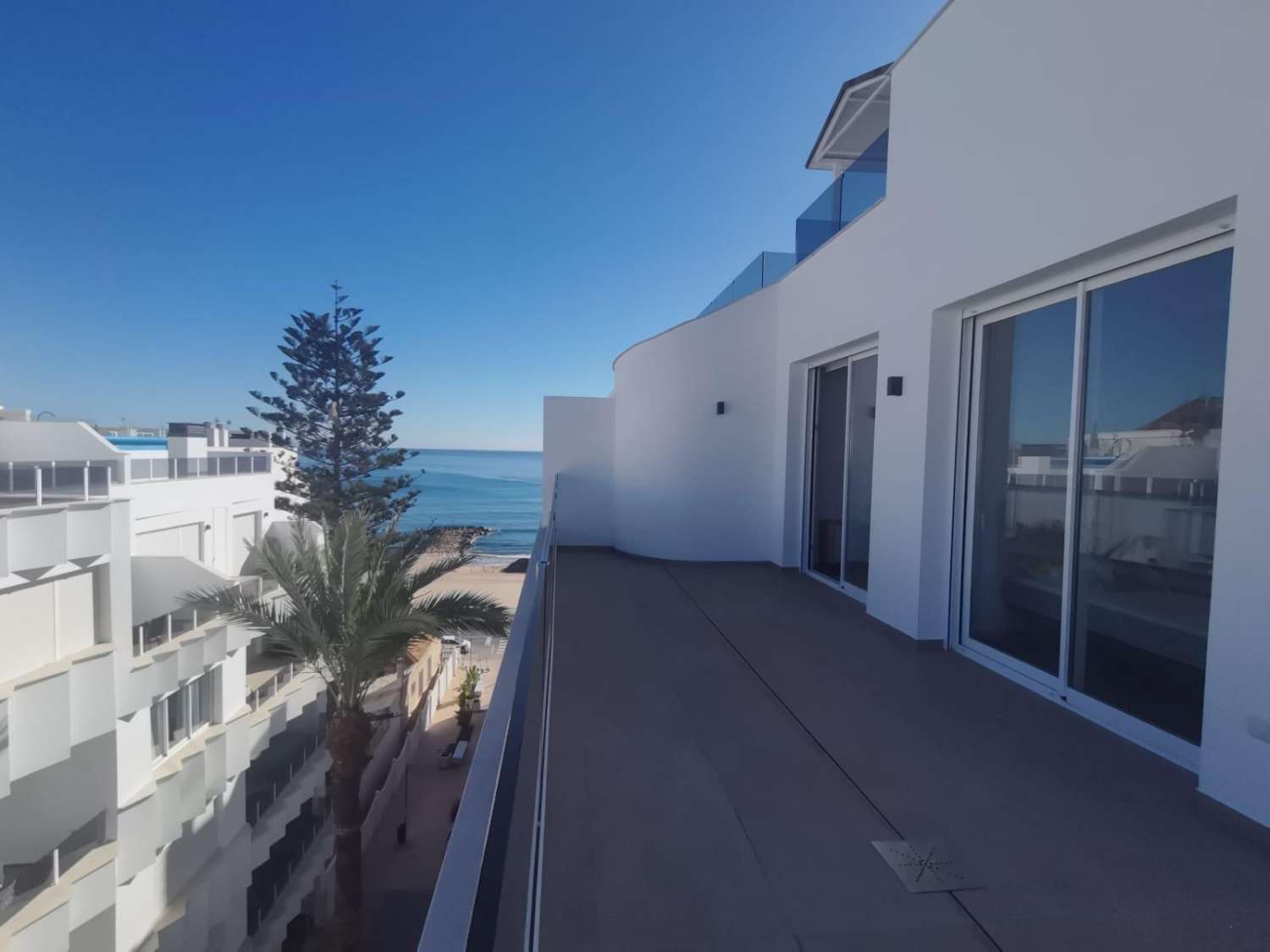 Ático de lujo en Torrevieja a 100 metros de la playa