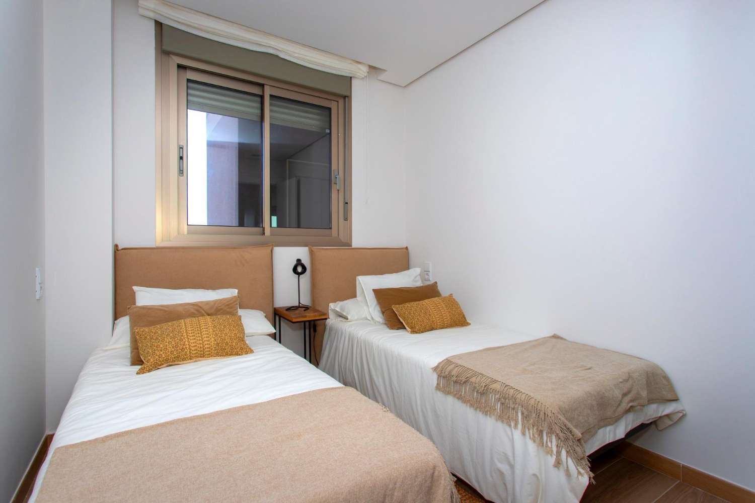 Increíble Apartamento en Santa Pola ¡A Solo 80 Metros del Mar!