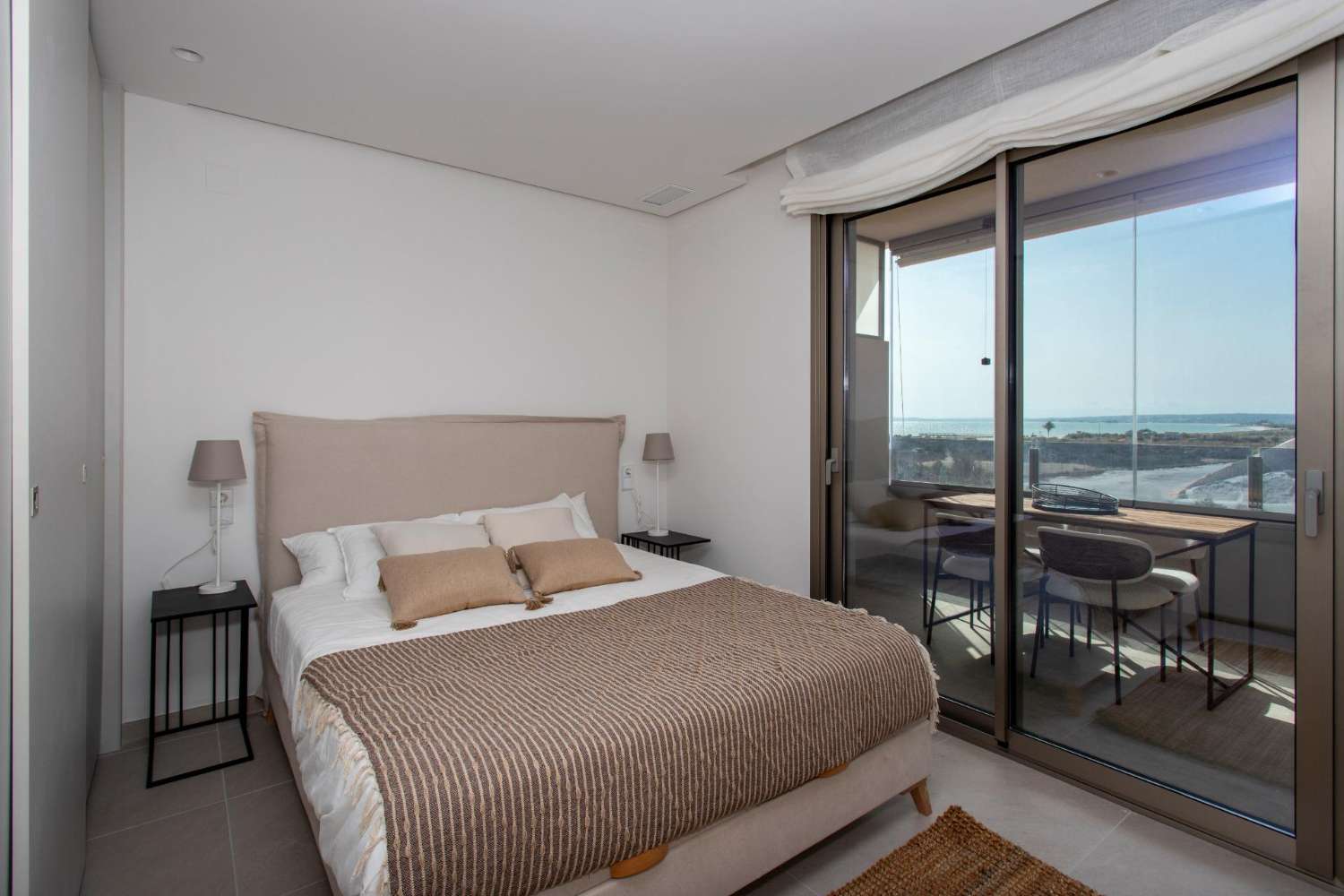 Increíble Apartamento en Santa Pola ¡A Solo 80 Metros del Mar!