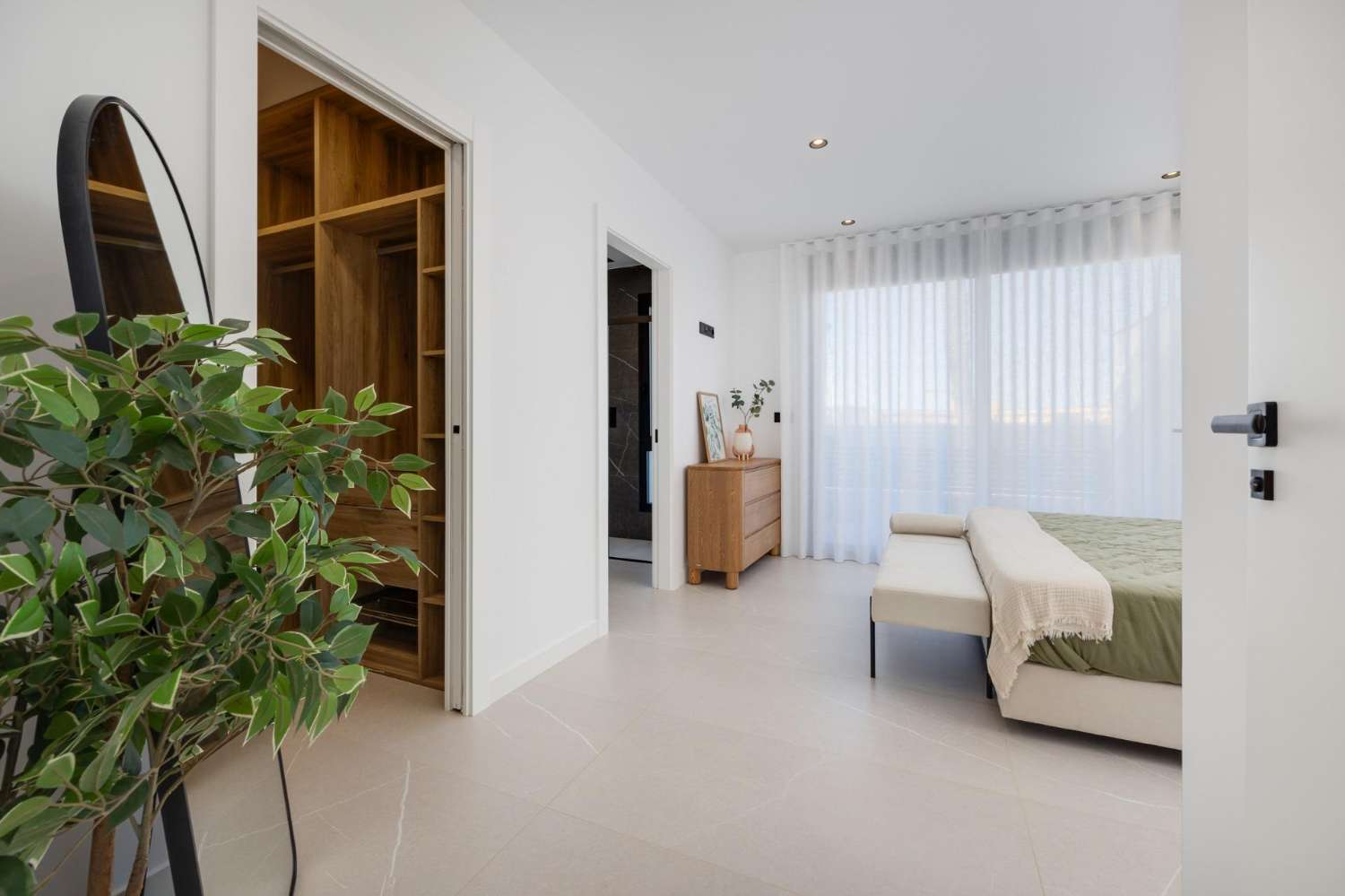 Exclusiva Villa en Torrevieja: Lujo, Comodidad y Proximidad al Mar