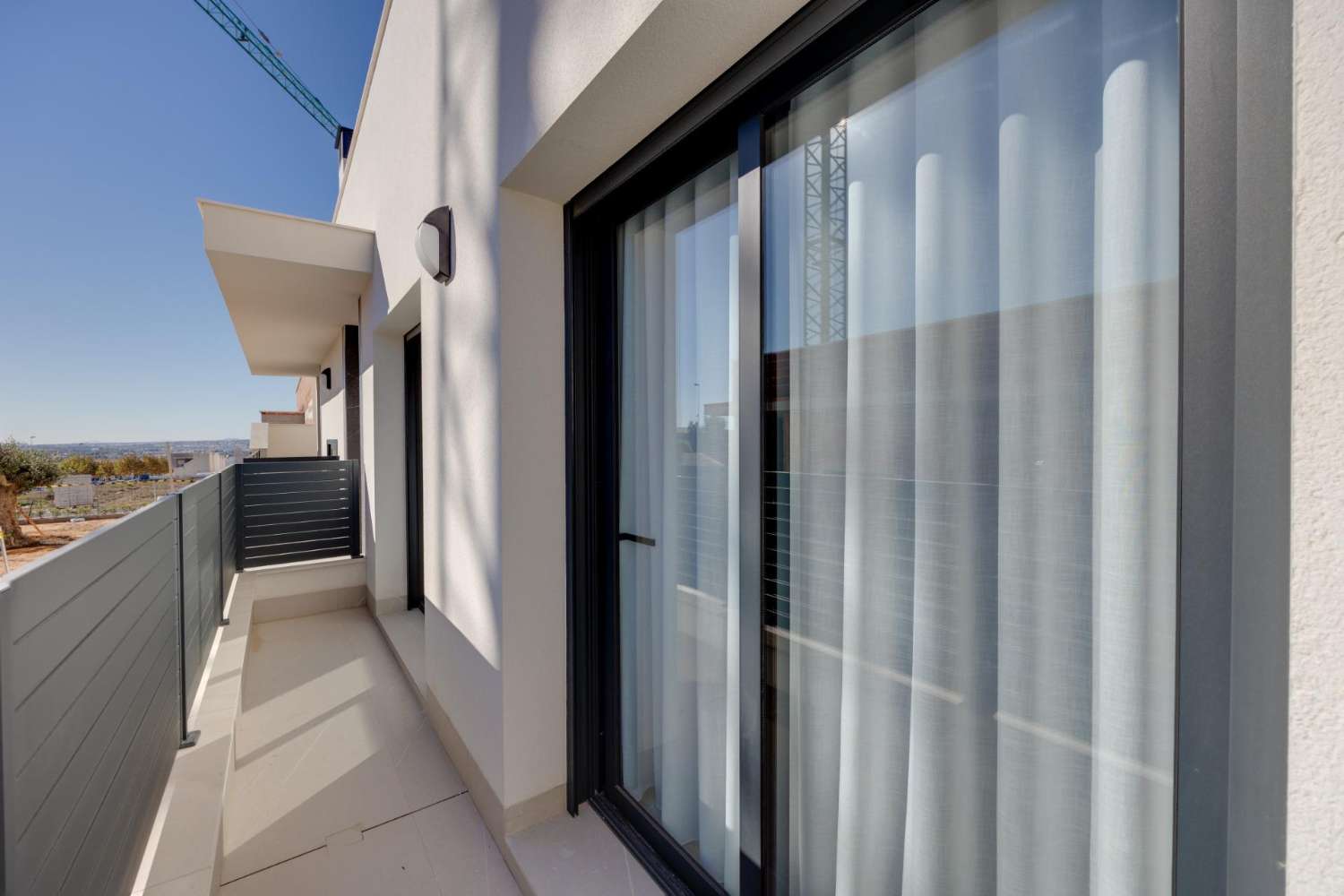 Exclusiva Villa en Torrevieja: Lujo, Comodidad y Proximidad al Mar
