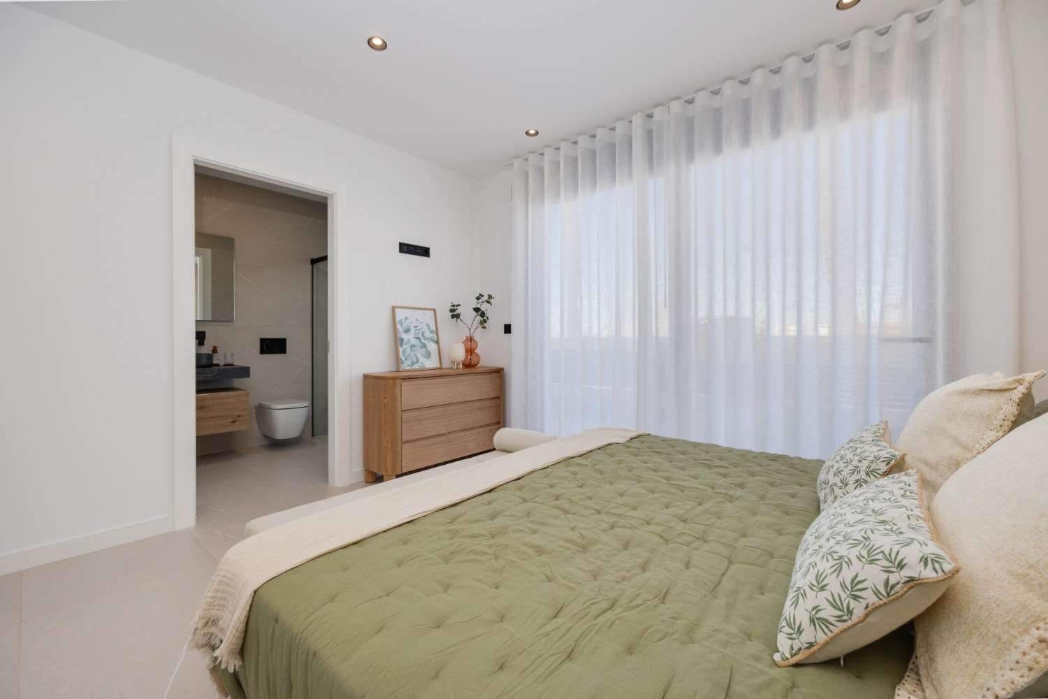 Exclusiva Villa en Torrevieja: Lujo, Comodidad y Proximidad al Mar