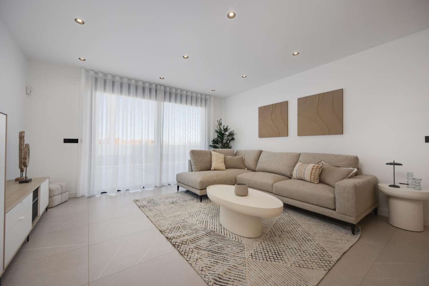 Exclusiva Villa en Torrevieja: Lujo, Comodidad y Proximidad al Mar