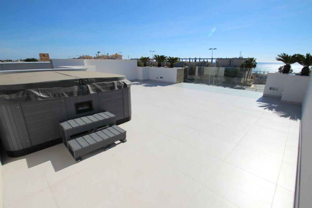 Exclusiva Villa de Lujo en Campoamor, Orihuela Costa - A pasos del Mar
