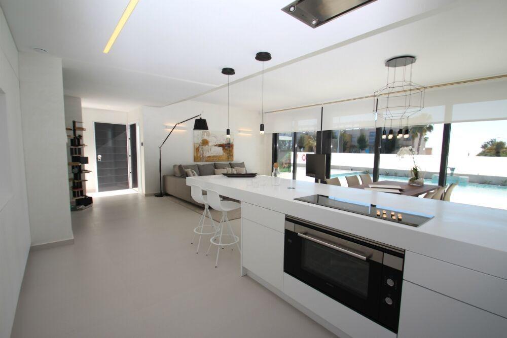 Exclusiva Villa de Lujo en Campoamor, Orihuela Costa - A pasos del Mar