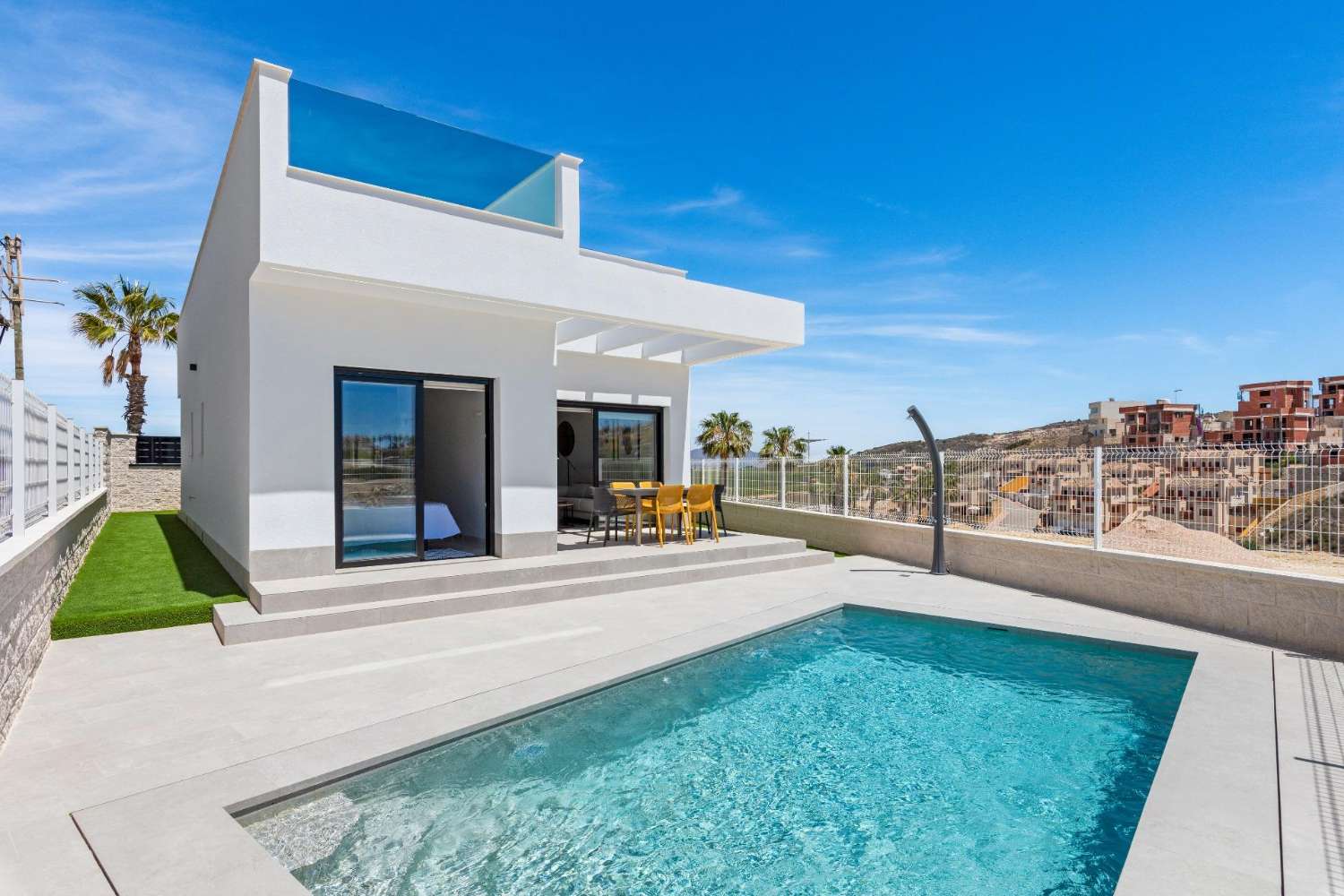 Villa con Piscina Privada en Algorfa, Alicante