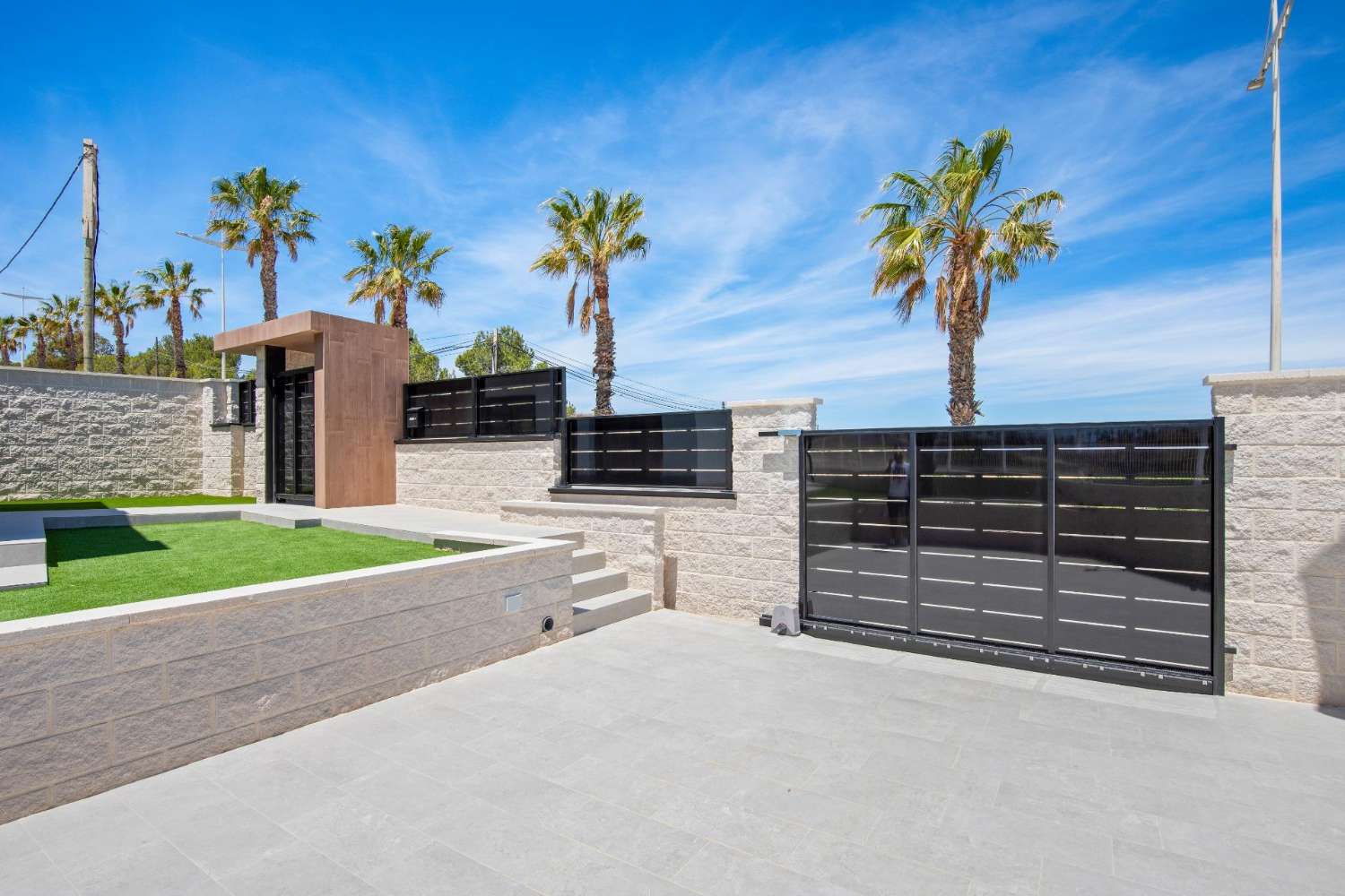 Villa con Piscina Privada en Algorfa, Alicante