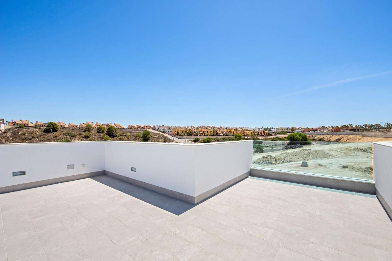 Villa con Piscina Privada en Algorfa, Alicante