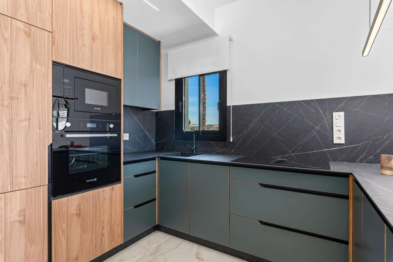 Villa con Piscina Privada en Algorfa, Alicante