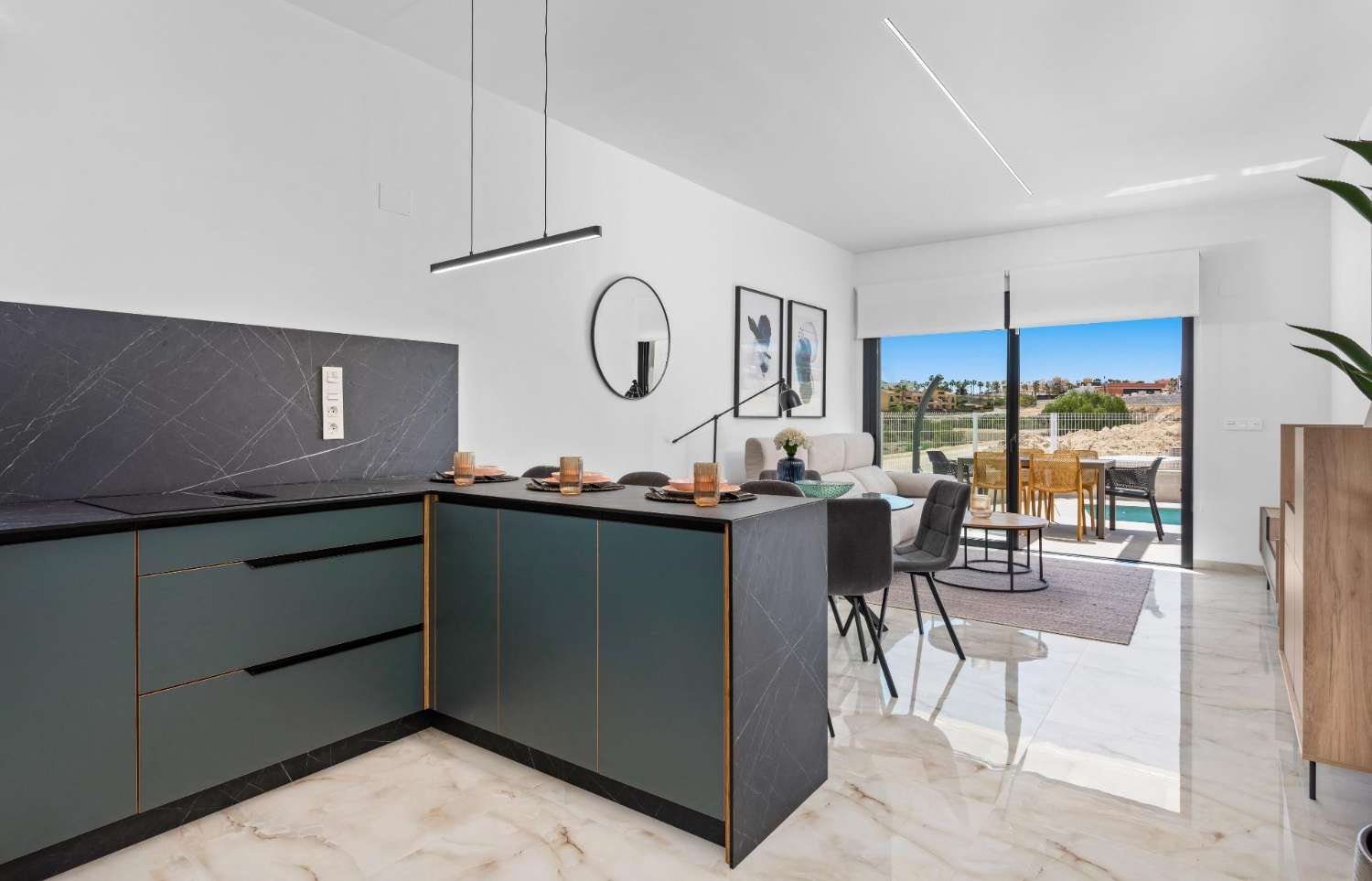 Villa con Piscina Privada en Algorfa, Alicante