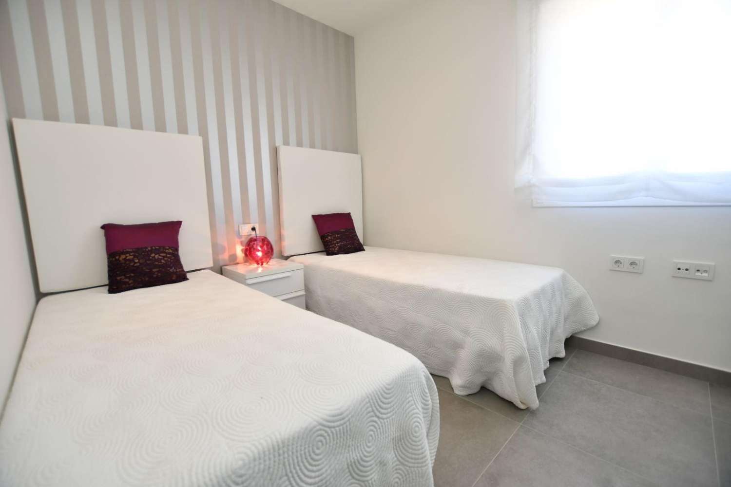 Bungalow Nuevo en San Miguel de Salinas – ¡Tu Paraíso a Solo 5 km del Mar!