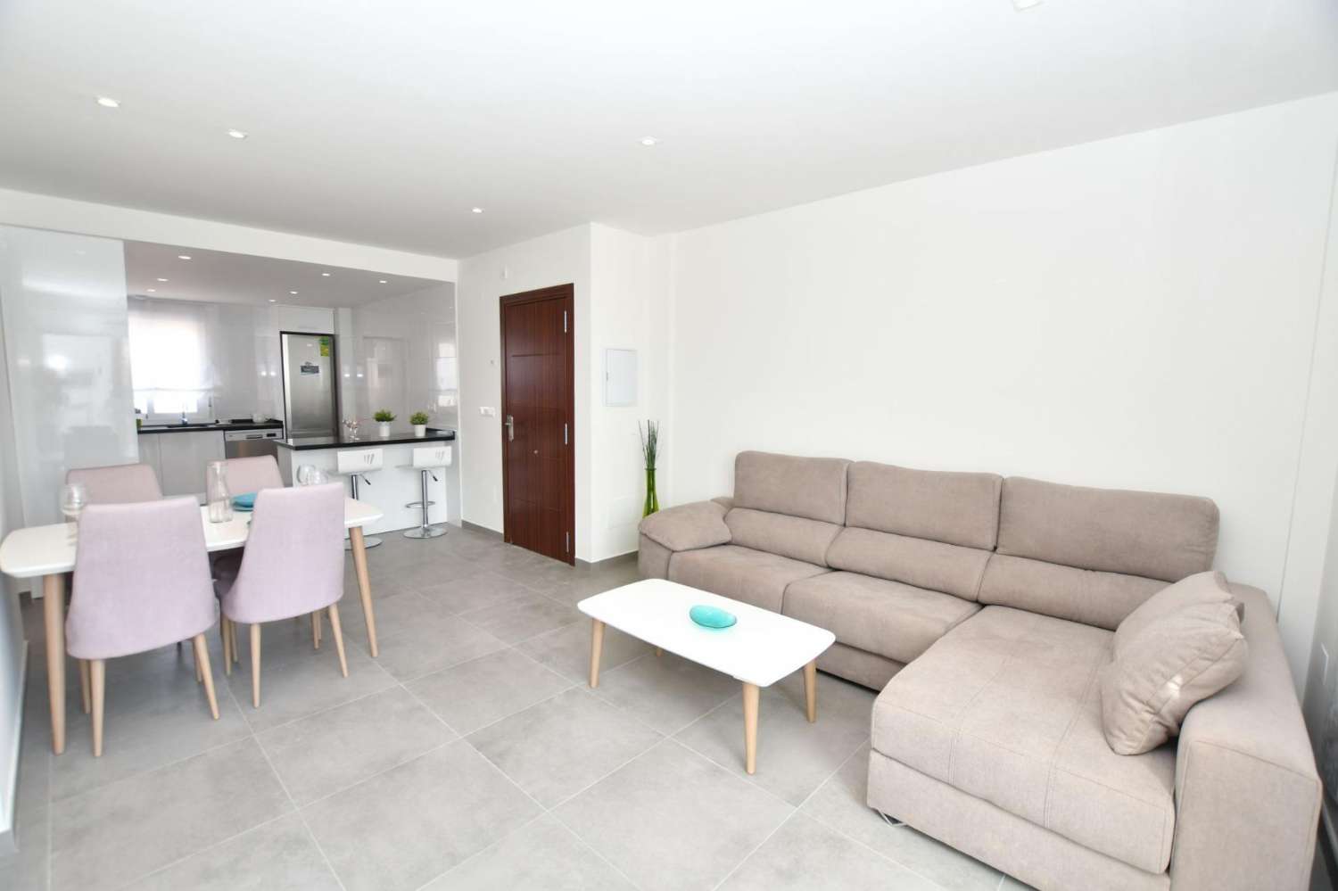 Bungalow Nuevo en San Miguel de Salinas – ¡Tu Paraíso a Solo 5 km del Mar!