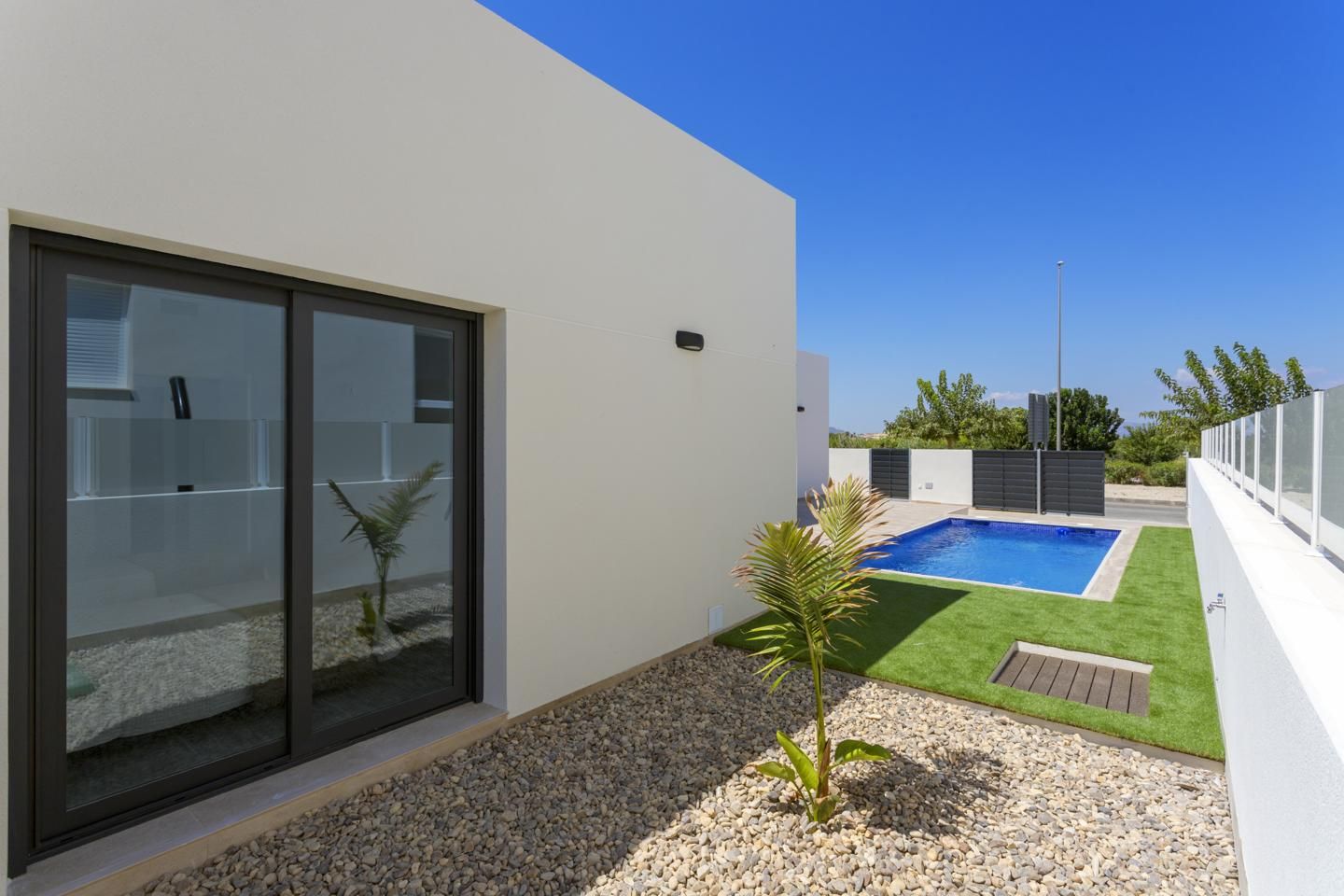 Bonita Villa Moderna en Daya Nueva (Alicante)