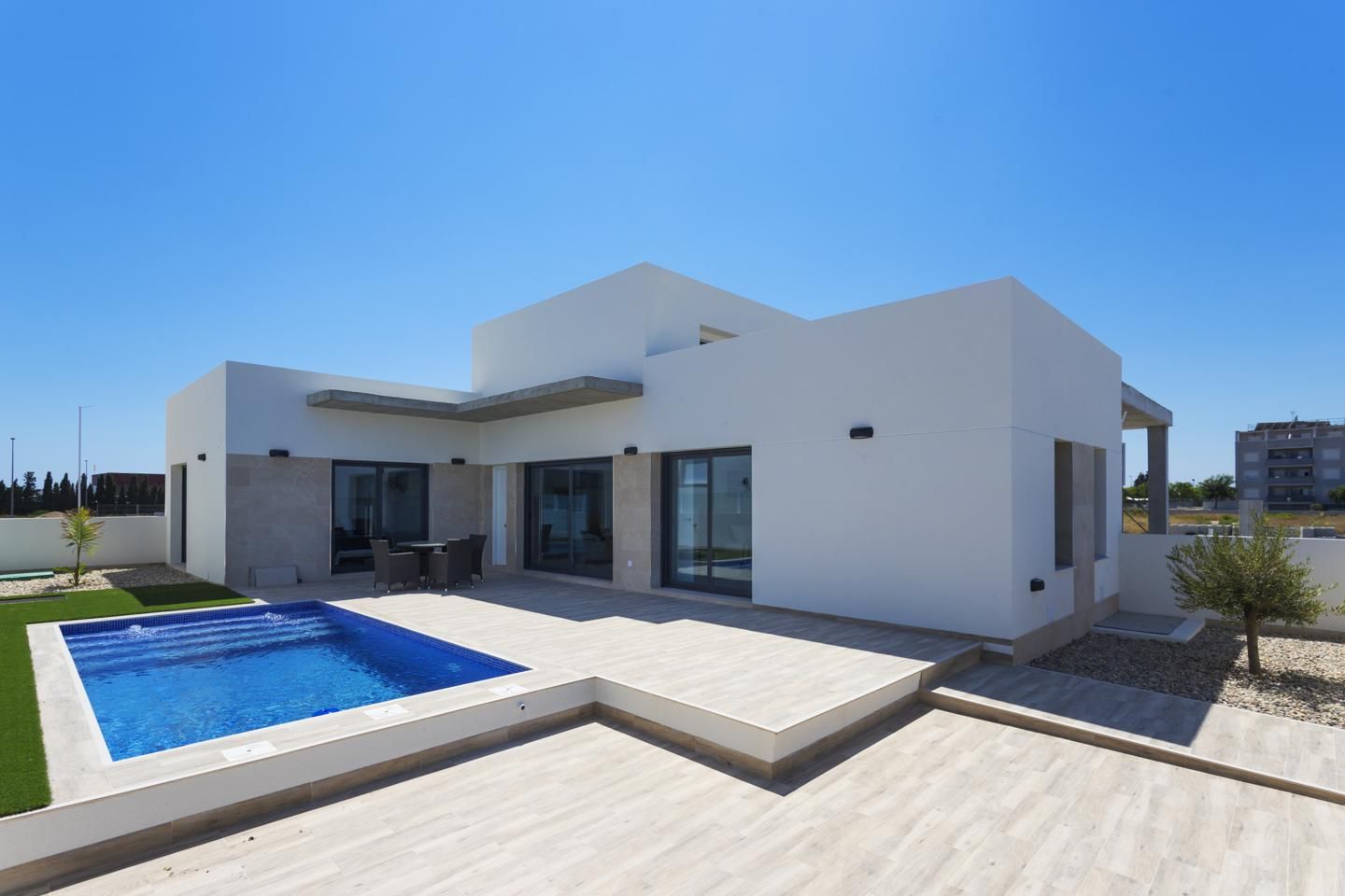 Bonita Villa Moderna en Daya Nueva (Alicante)