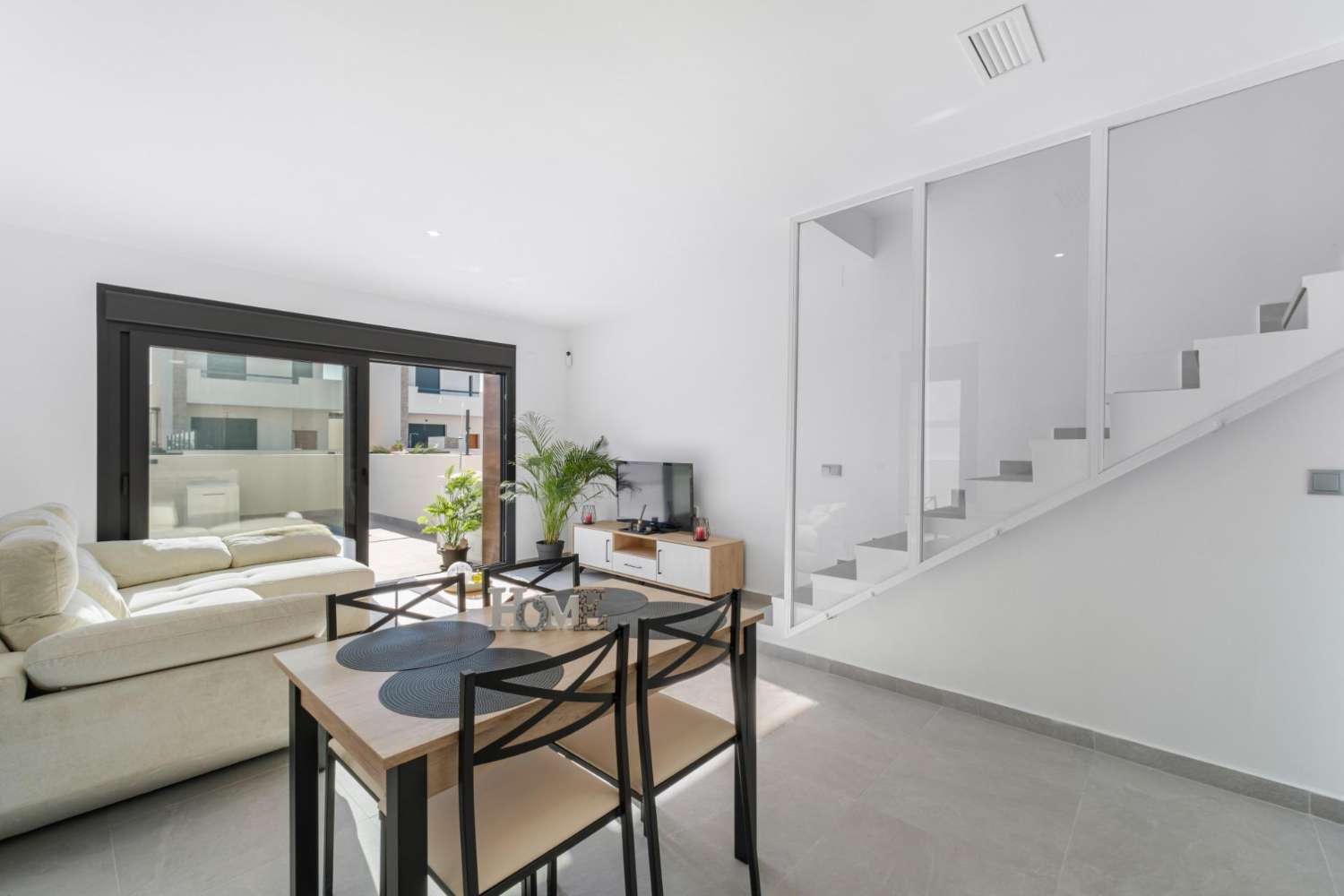 Villa individual en Daya Nueva
