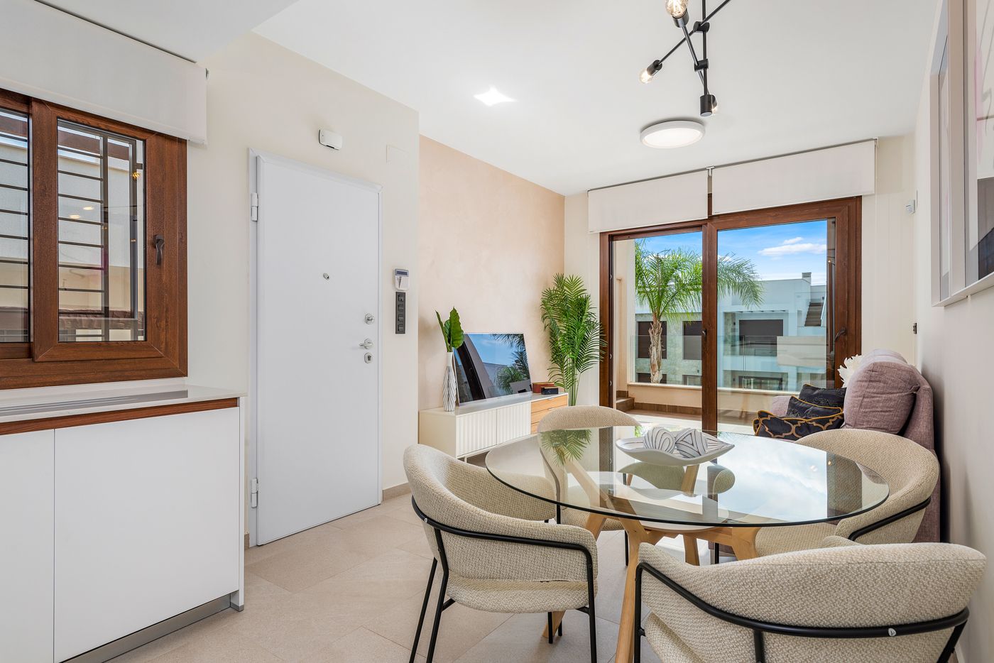 Bungalow Nuevo en Los Balcones, Torrevieja - ¡Oportunidad Única!