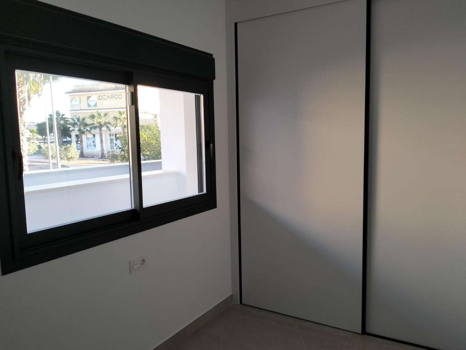 Moderno Piso en Benijofar