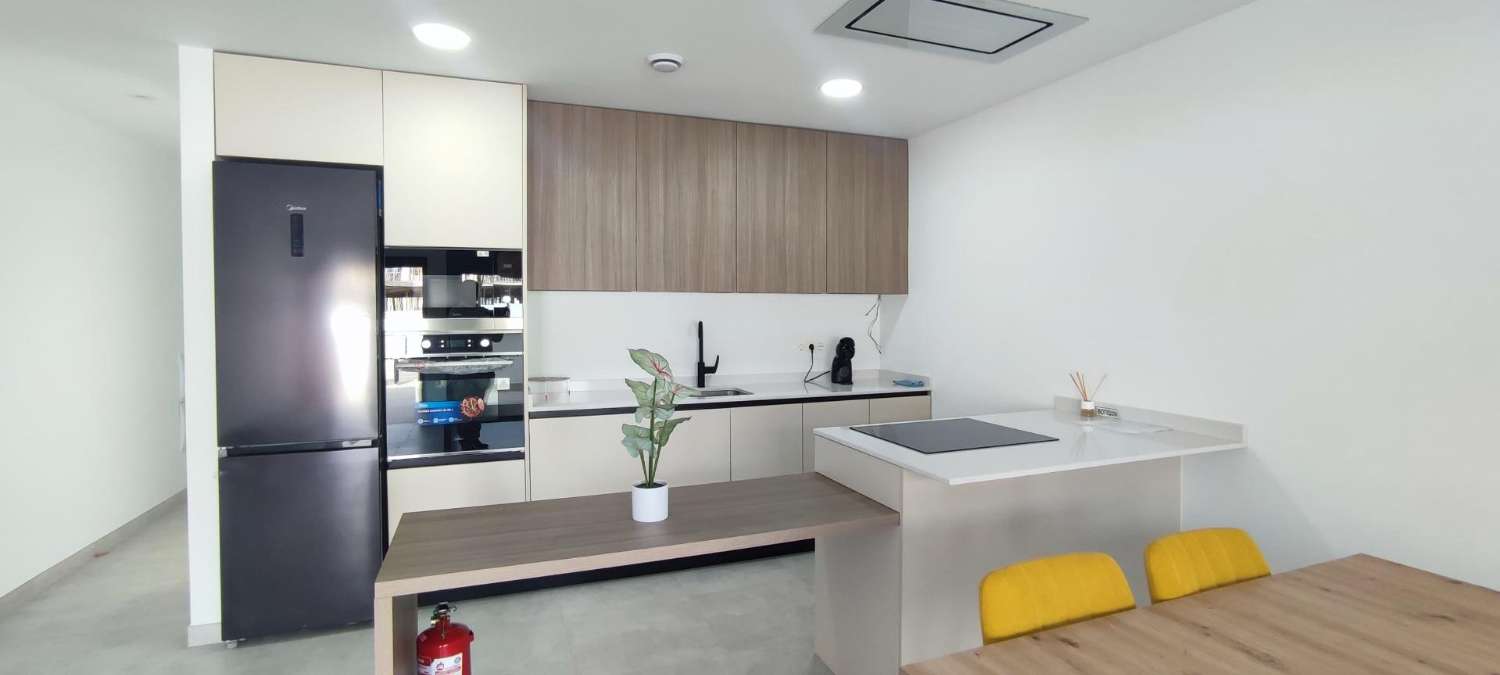 Encantador Bungalow con Terraza Privada en Pilar de la Horadada