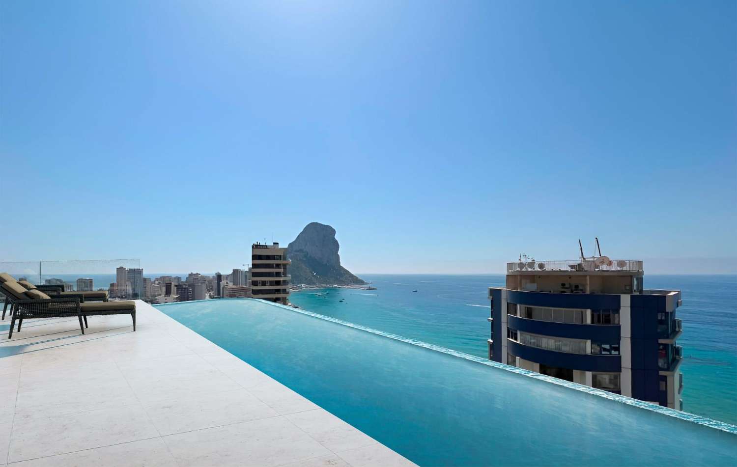 Elegante Apartamento Nuevo en Calpe a Pocos Pasos de la Playa