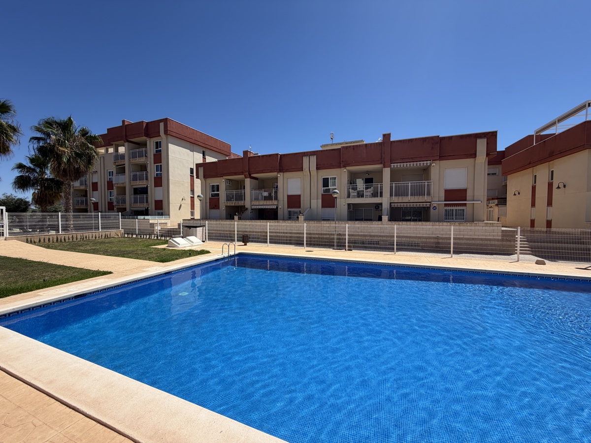 Appartement de 2 chambres / 2 salles de bain à Lomas De Cabo Roig