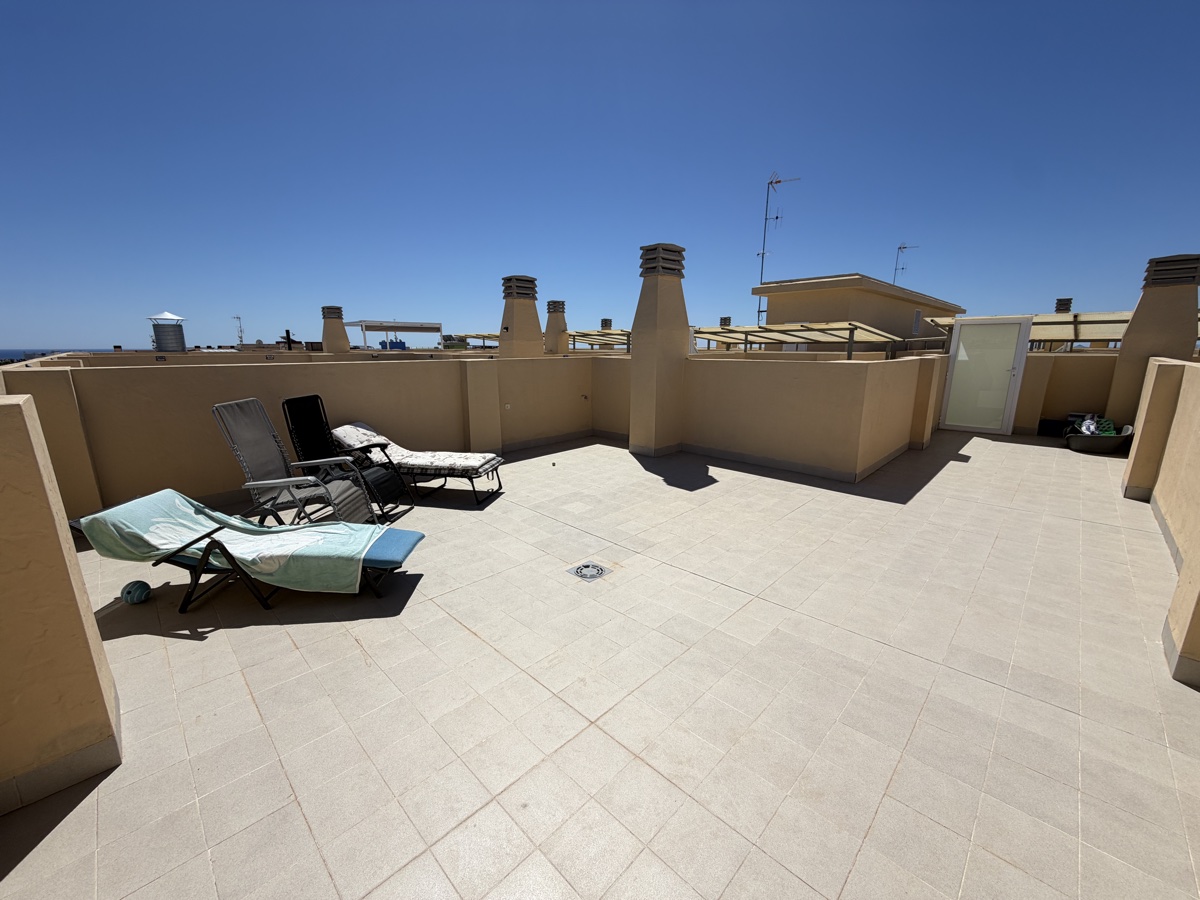Appartement de 2 chambres / 2 salles de bain à Lomas De Cabo Roig