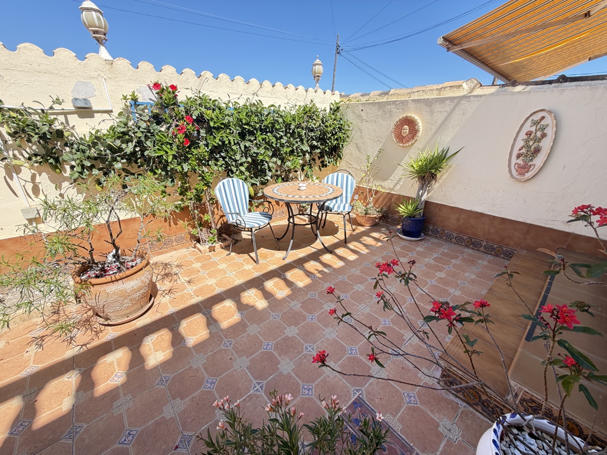 Maison de ville de 3 chambres et 3 salles de bain à San Miguel De Salinas