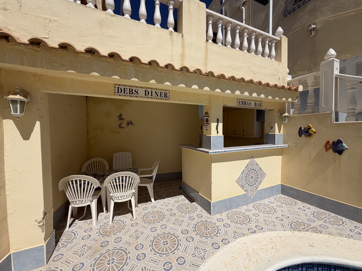 Maison de ville de 3 chambres et 3 salles de bain à San Miguel De Salinas