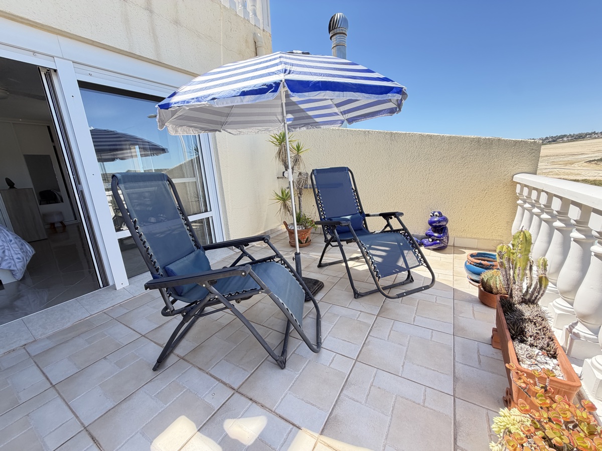 Maison de ville de 3 chambres et 3 salles de bain à San Miguel De Salinas
