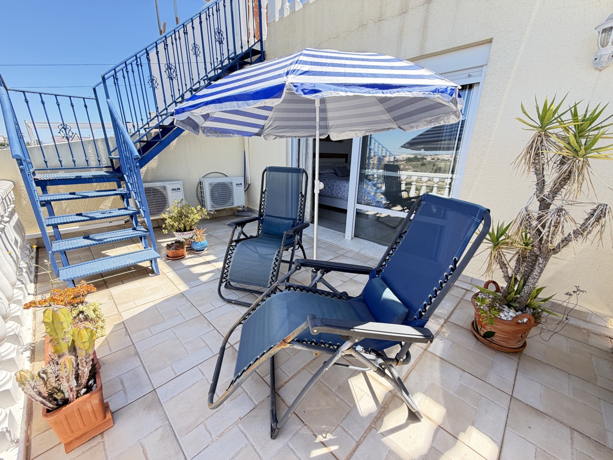 Maison de ville de 3 chambres et 3 salles de bain à San Miguel De Salinas