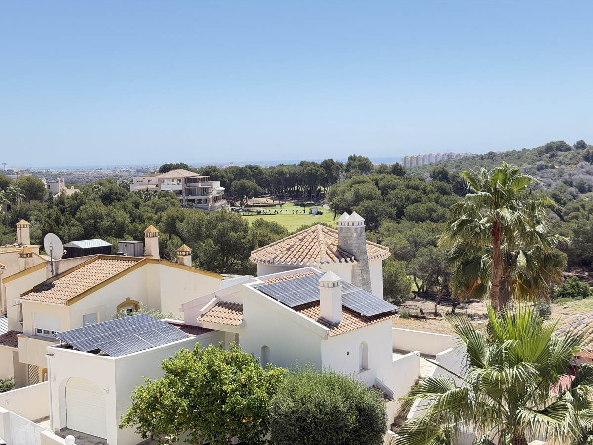 Villa de 4 dormitorios/4 baños en Las Ramblas Golf