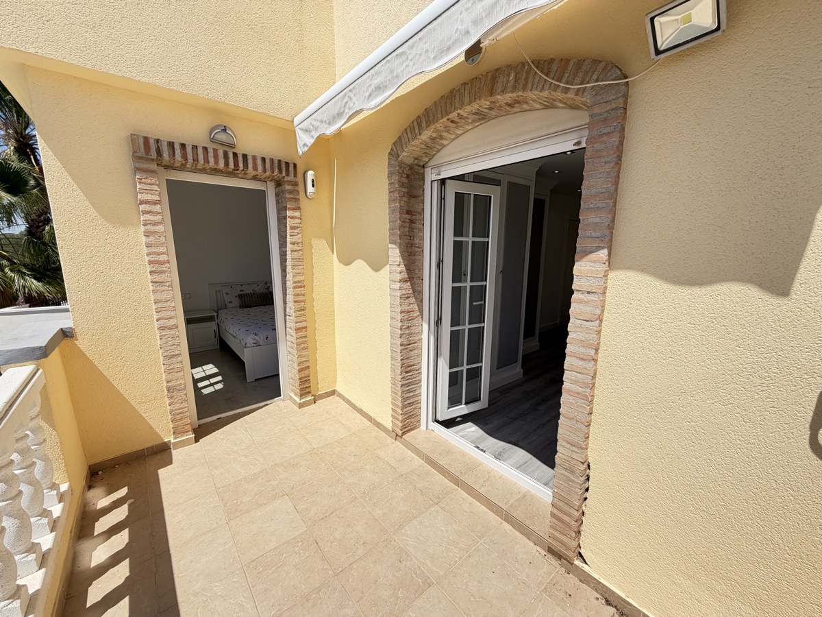 Villa de 4 dormitorios/4 baños en Las Ramblas Golf
