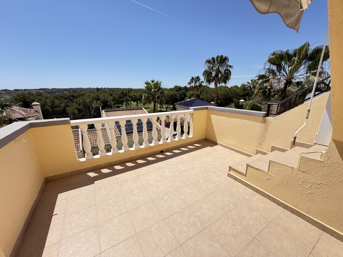 Villa de 4 dormitorios/4 baños en Las Ramblas Golf