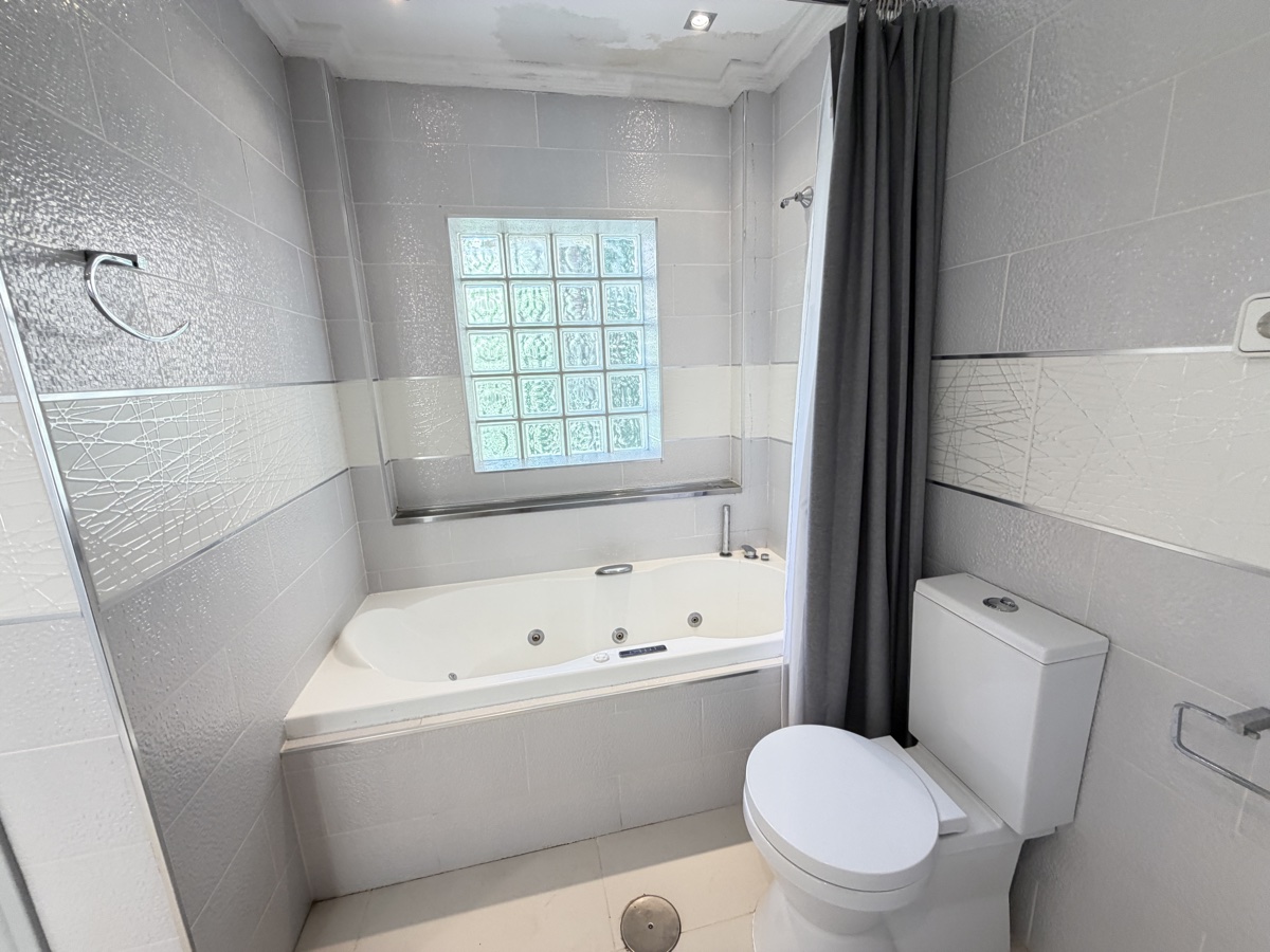 Villa de 4 dormitorios/4 baños en Las Ramblas Golf