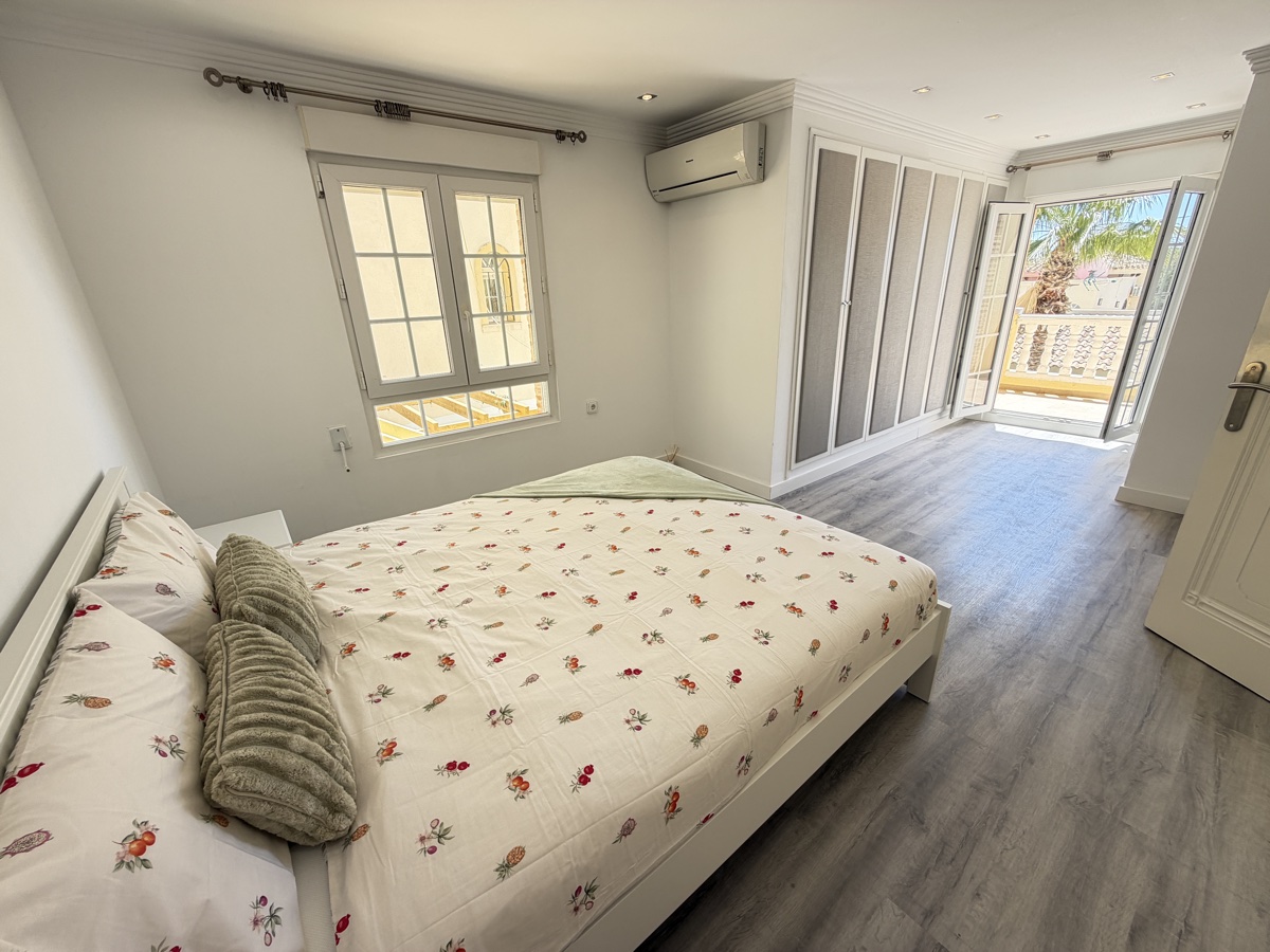 Villa de 4 dormitorios/4 baños en Las Ramblas Golf