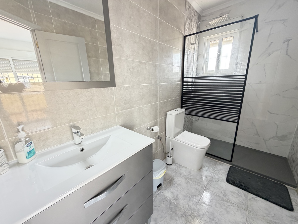 Villa de 4 dormitorios y 3 baños en Villamartin