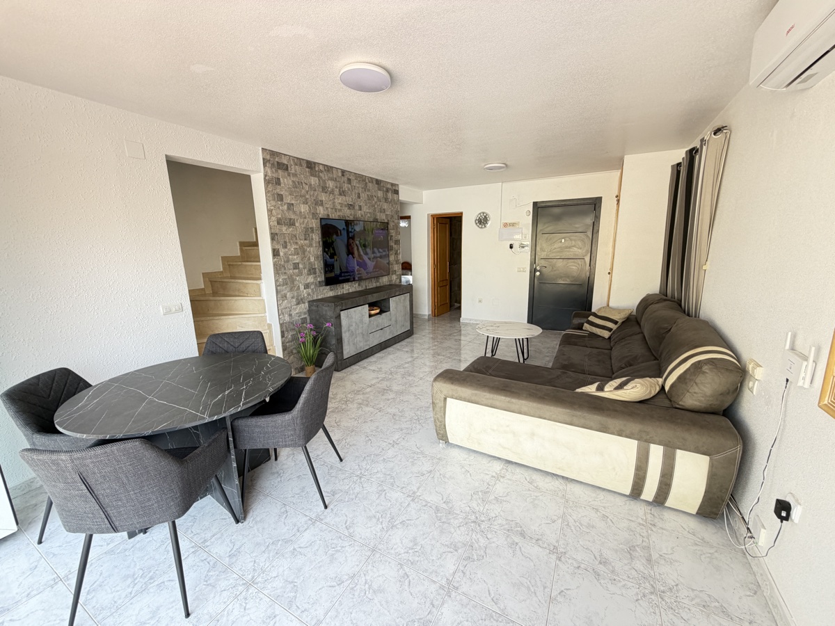 Villa de 4 dormitorios y 3 baños en Villamartin