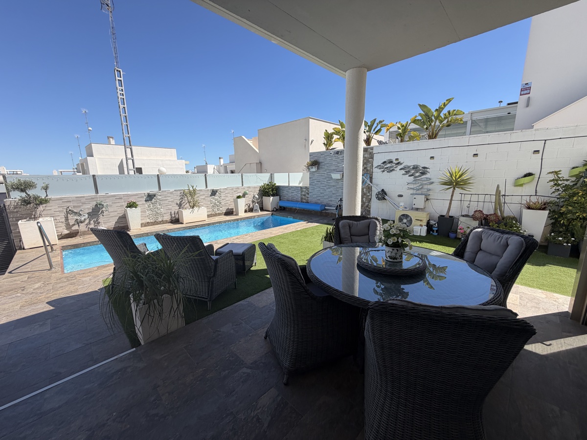 Villa 3 chambres / 2 salles de bain à Villamartin