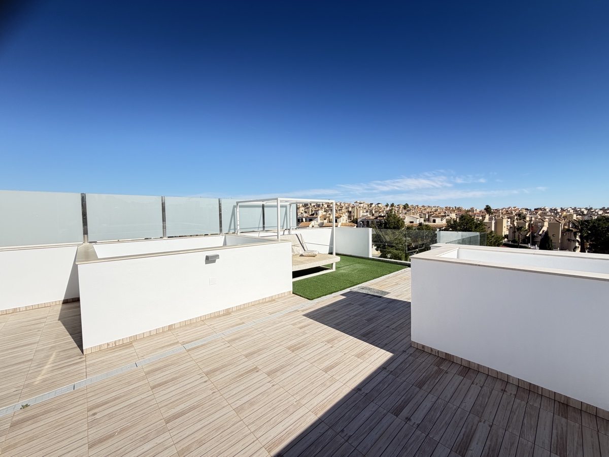 Villa de 4 dormitorios y 3 baños en Villamartin