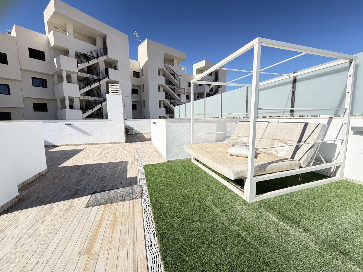 Villa de 4 dormitorios y 3 baños en Villamartin