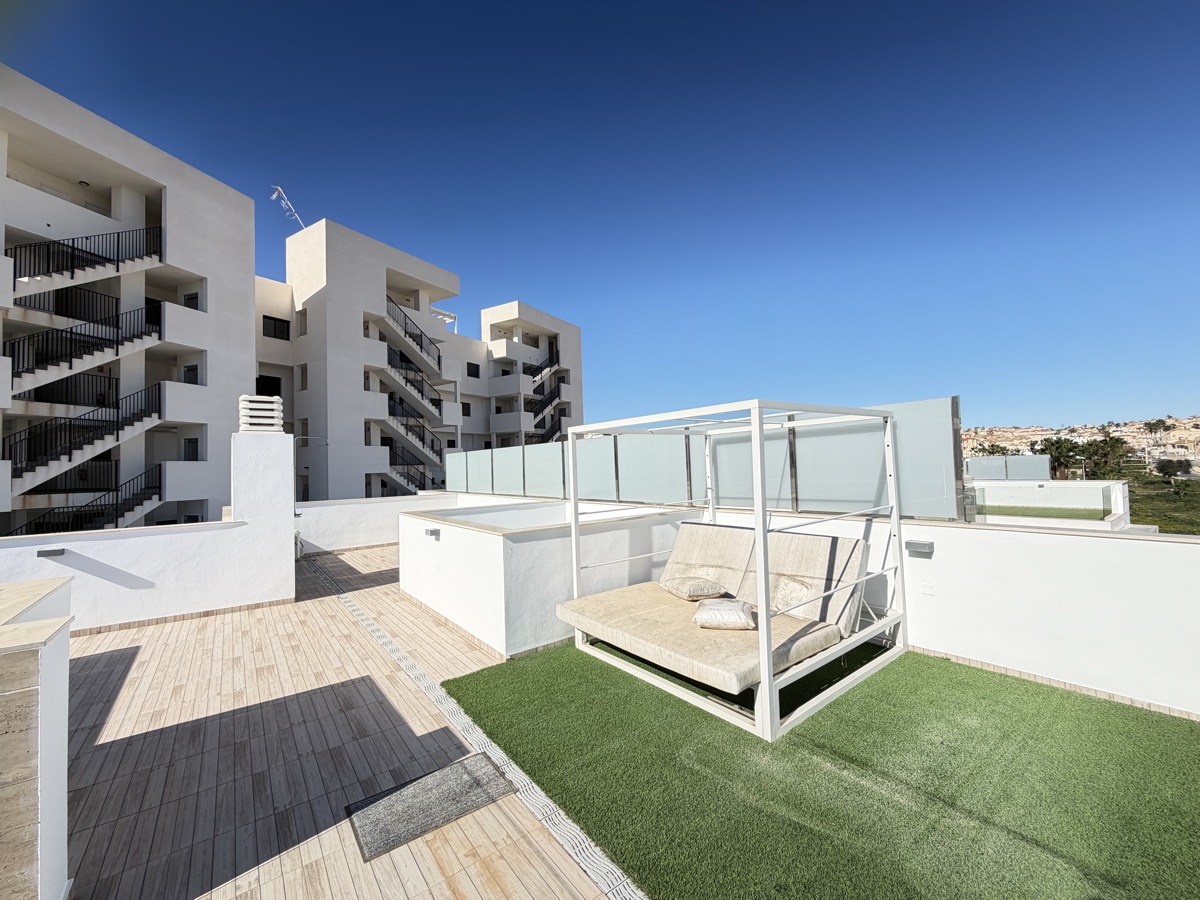 Villa de 4 dormitorios y 3 baños en Villamartin