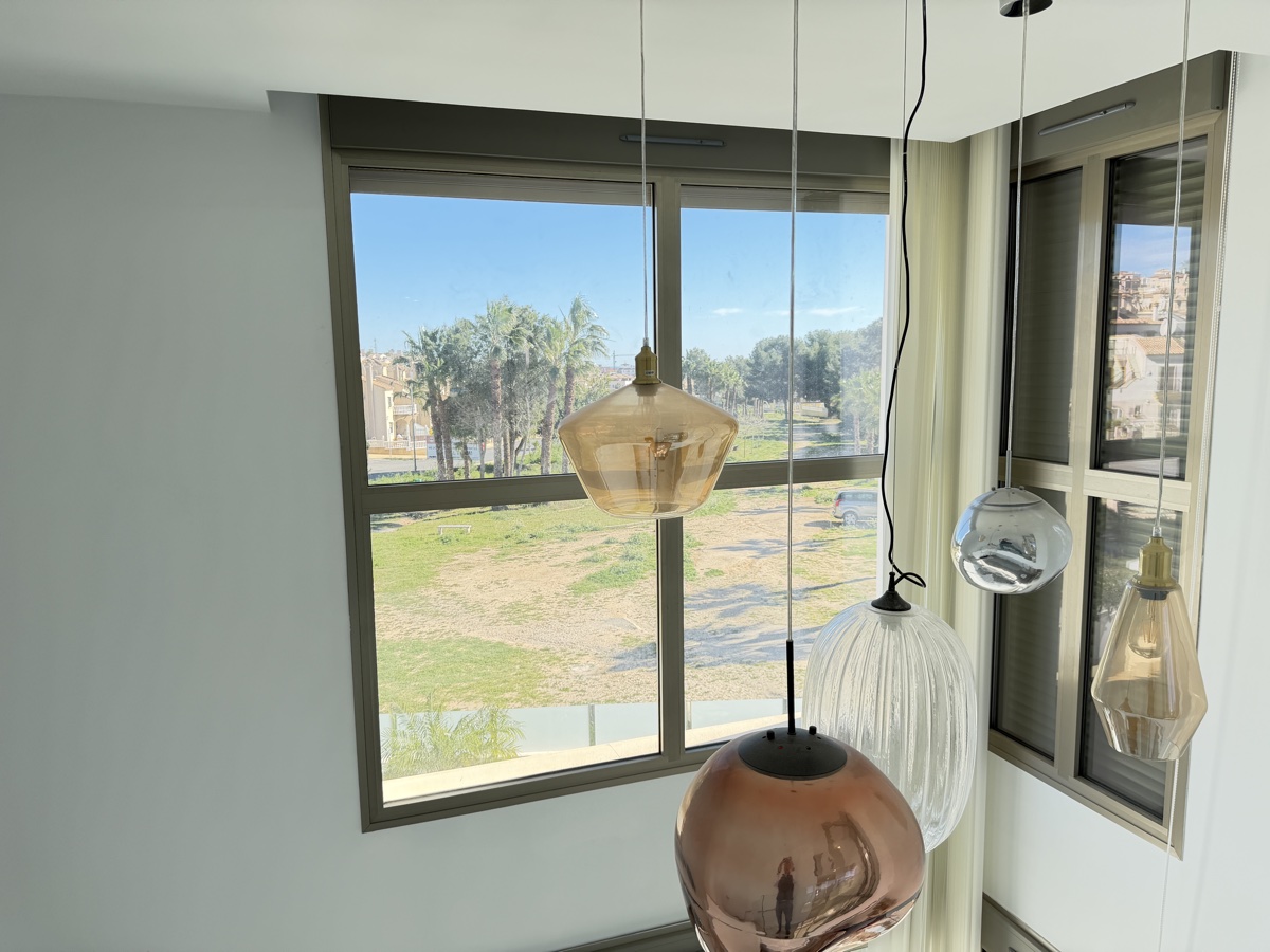 Villa de 4 dormitorios y 3 baños en Villamartin