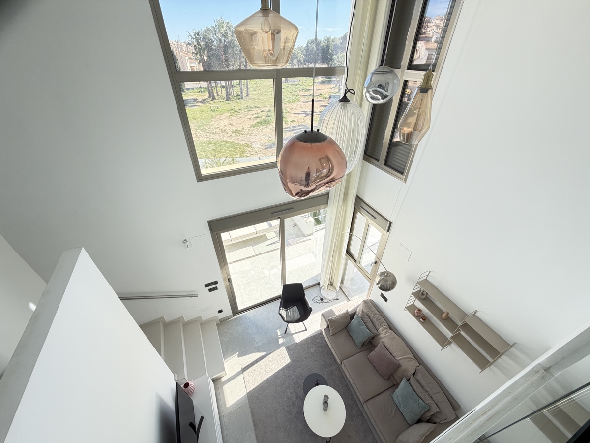 Villa de 4 dormitorios y 3 baños en Villamartin