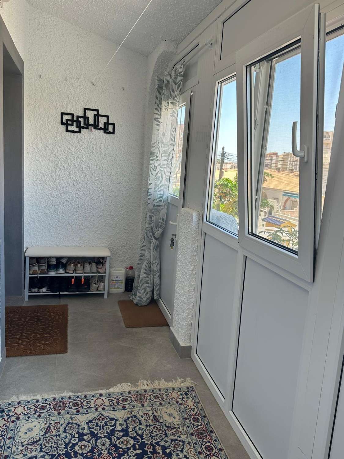 Villa de 2 dormitorios en venta en Torrevieja.