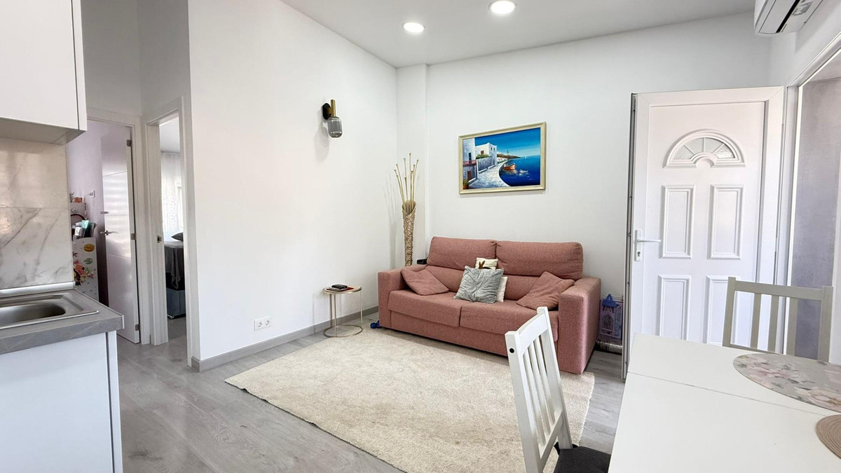 Villa de 2 dormitorios en venta en Torrevieja.