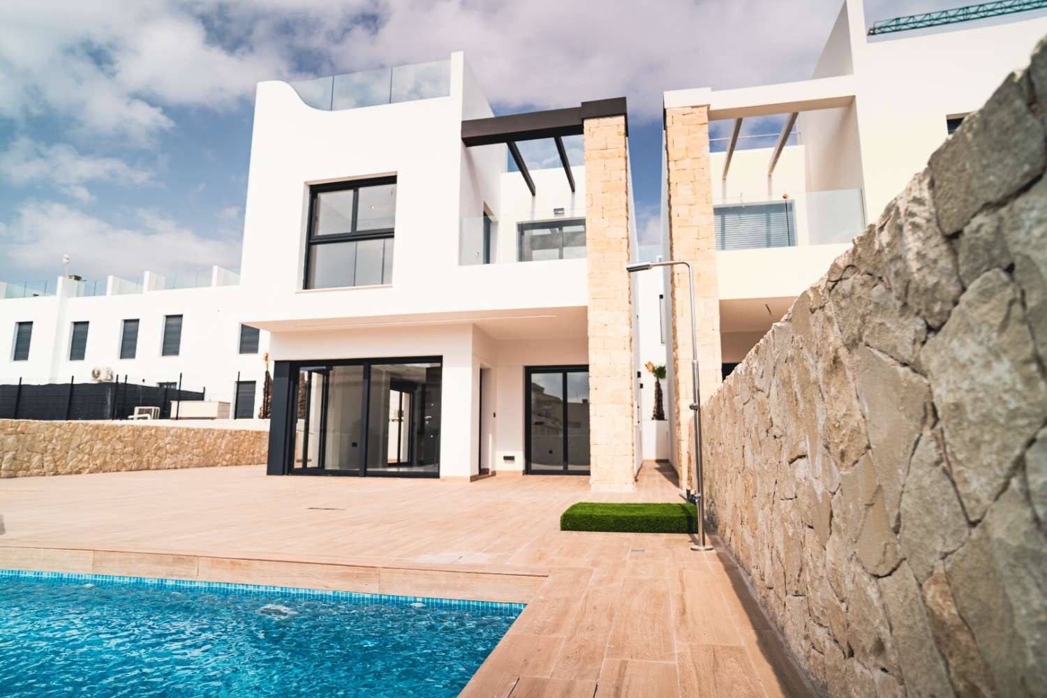 Exclusive villa in Punta Prima, ready to move in