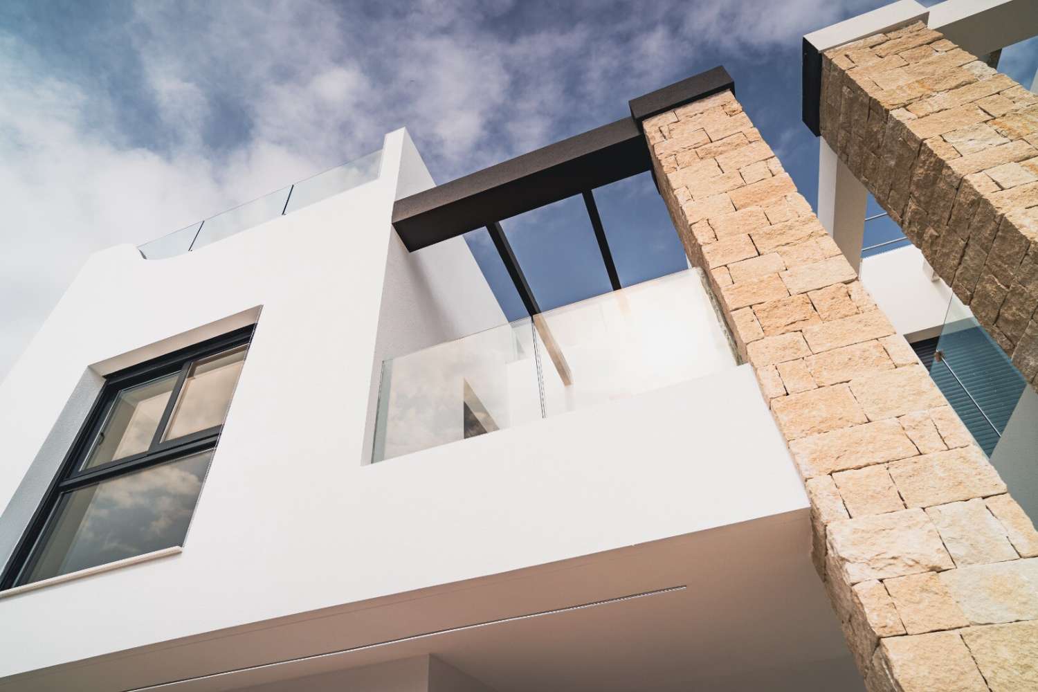 Exclusive villa in Punta Prima, ready to move in