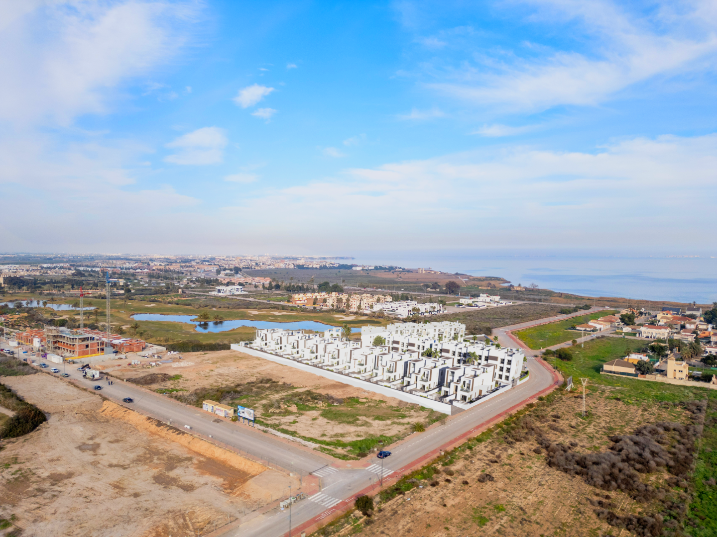 Quadruple villas in Los Alcázares, near Serena Golf and 500m from the Mar Menor